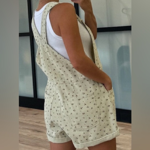 NWOT Shop Talulah Rosewood Short Overalls - Picture 2 of 6